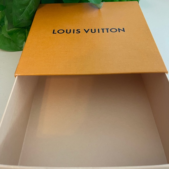 Authentic Louis Vuitton Gift Box 6 5/8”X 6 5/8”X 2 5/8” - Picture 3 of 10